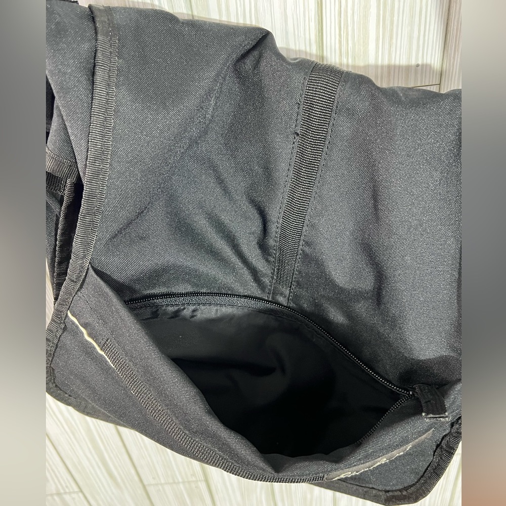 Eddie Bauer Black Crossbody Fold Over - Picture 5 of 10